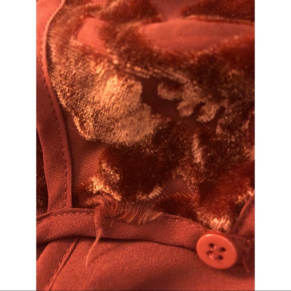 Forever 21 Red Rust Ornate Crop Top - Picture 2 of 3